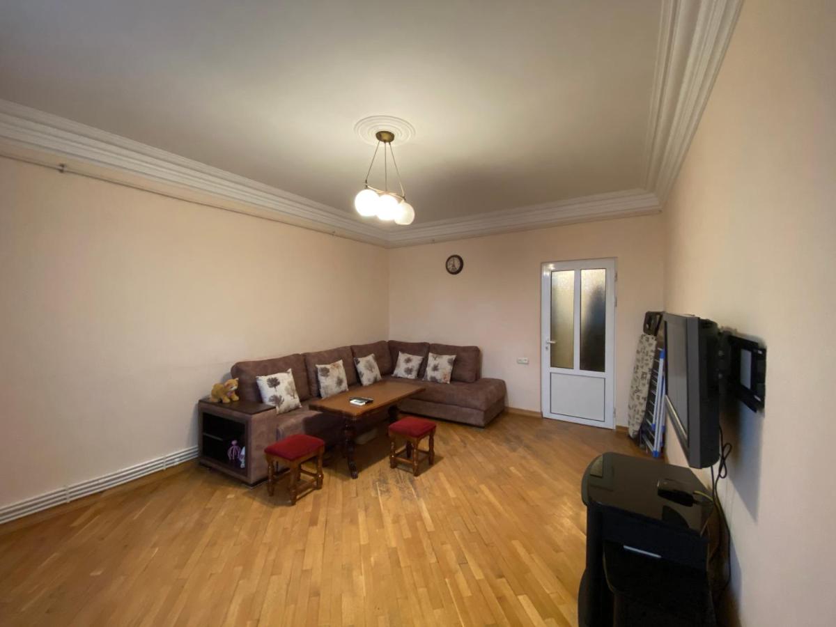 Saryan street, 1 bedroom Comfortable, Renovated apartment SA650 - Housity