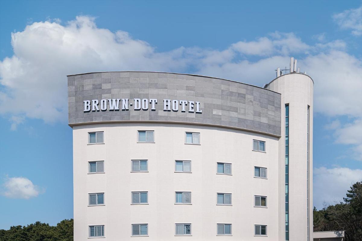 Brown Dot Hotel Eurwangri - Housity