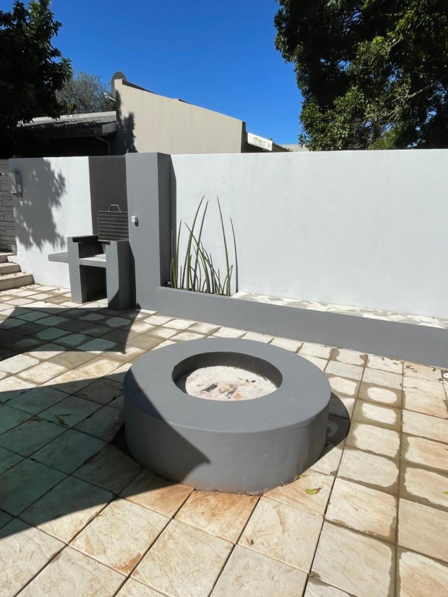 Guest house on Gillian Unit 1 - Housity
