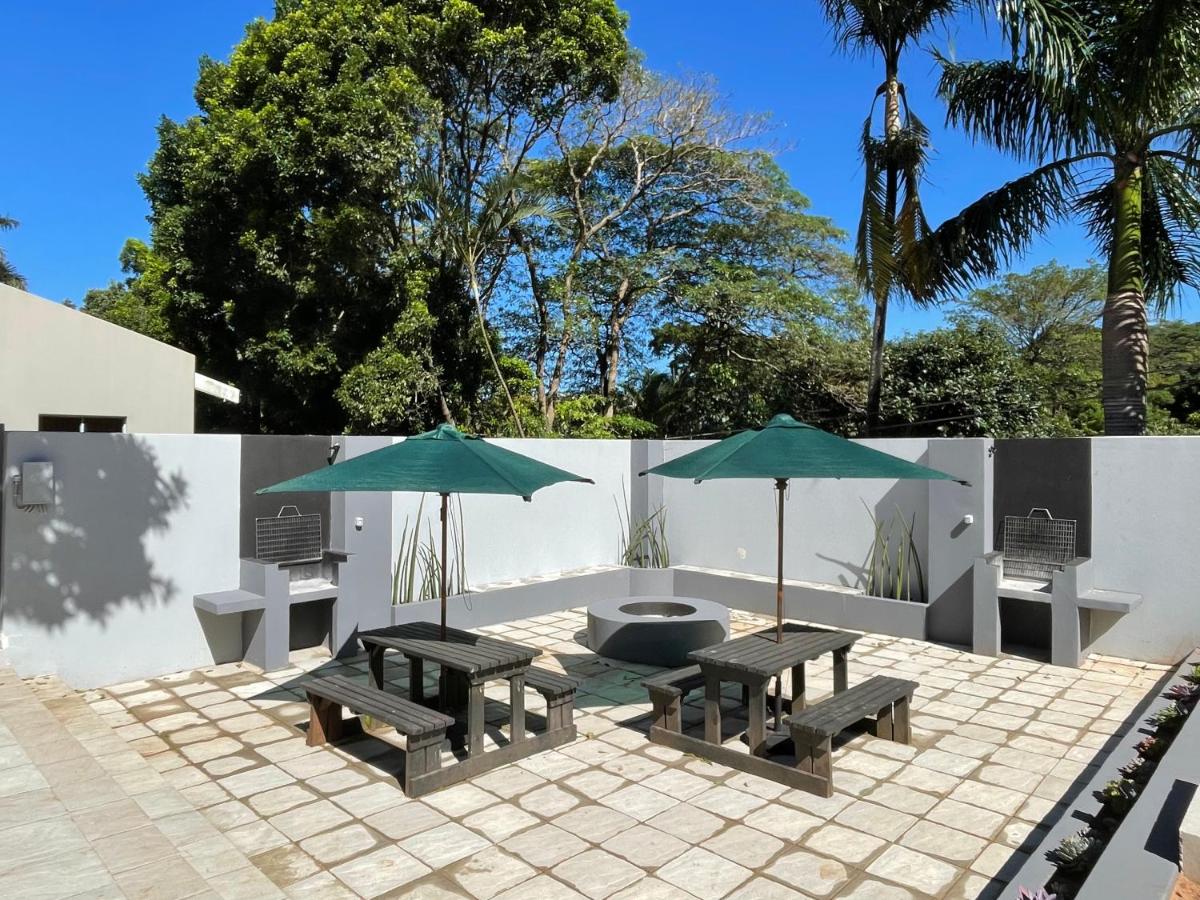 Guest house on Gillian Unit 4 - Housity