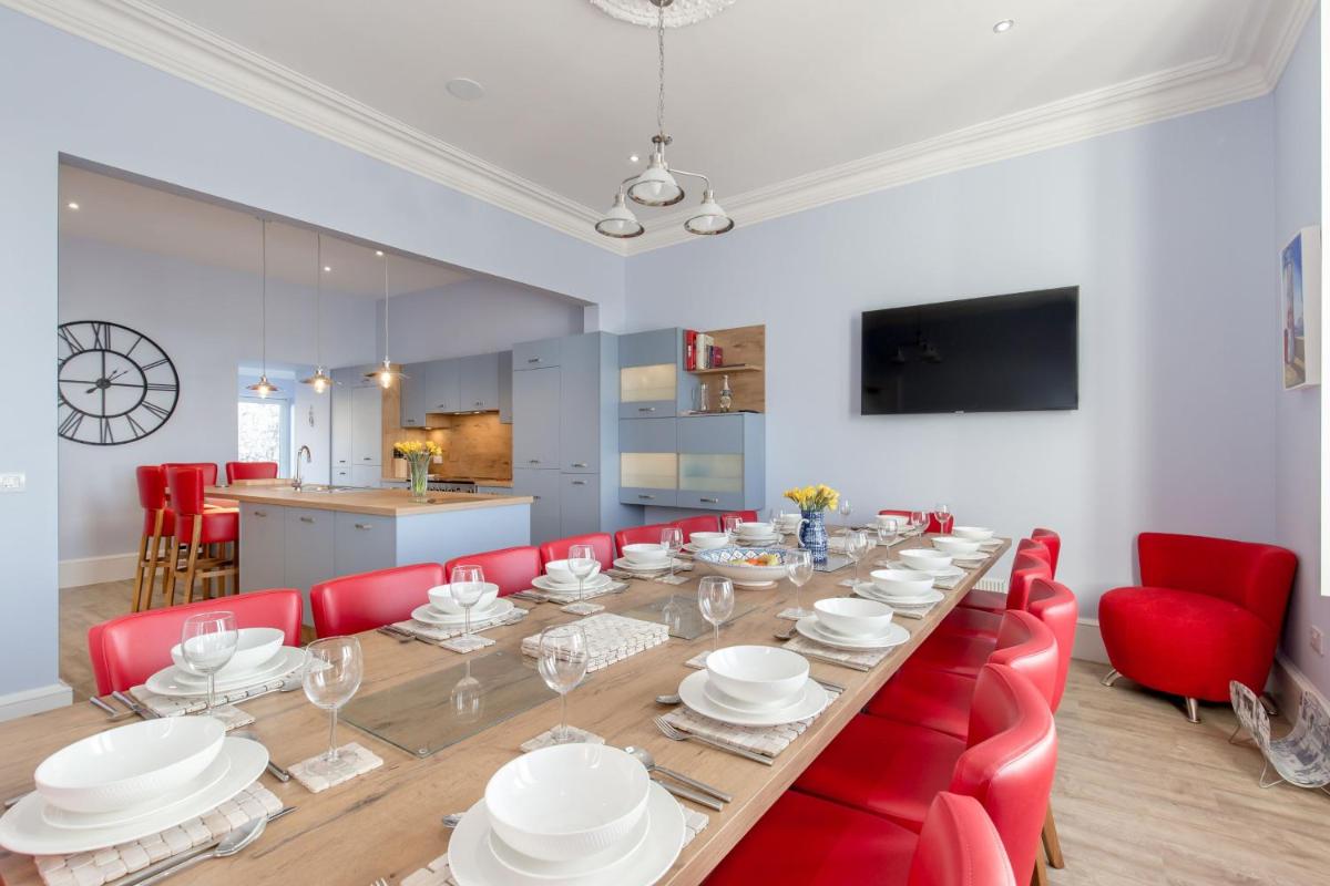 Carlton House Portpatrick - Housity