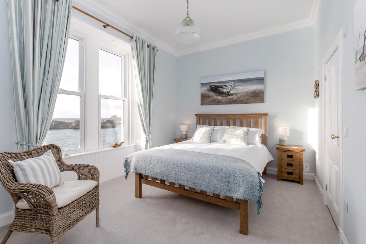Carlton House Portpatrick - Housity