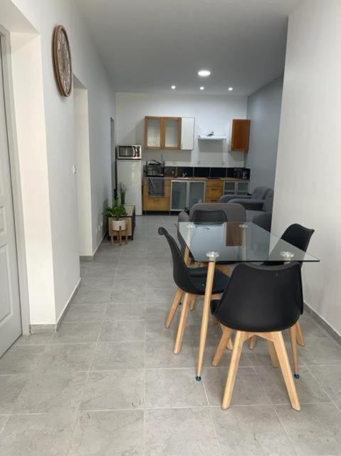 RDC - Appartement F3 Villiers le Bel 95 Proche de Paris Roissy - Housity