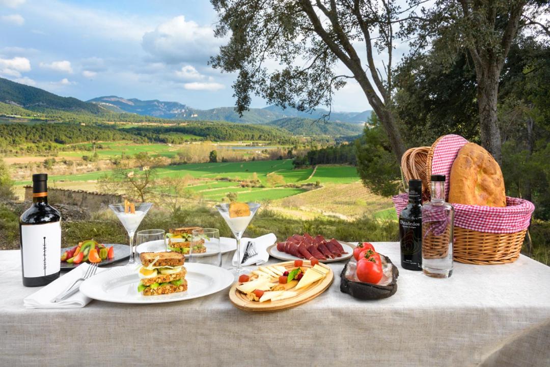 Comida en o cerca de este hotel