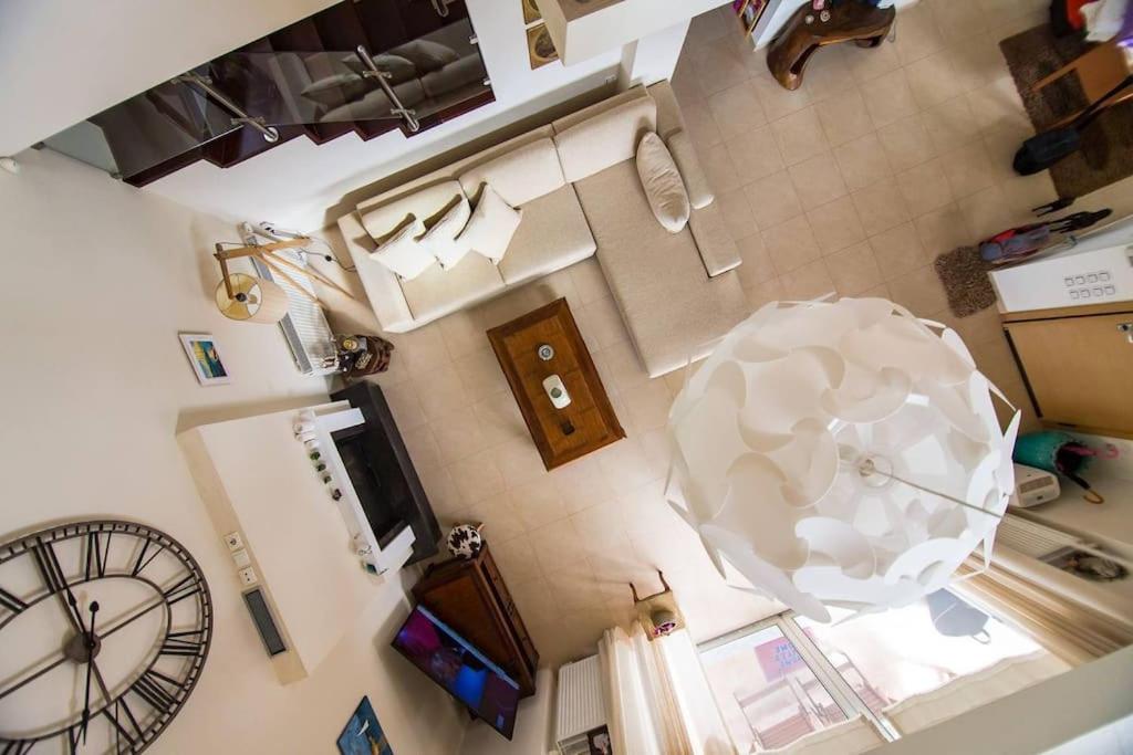 Villa Sandra - Housity