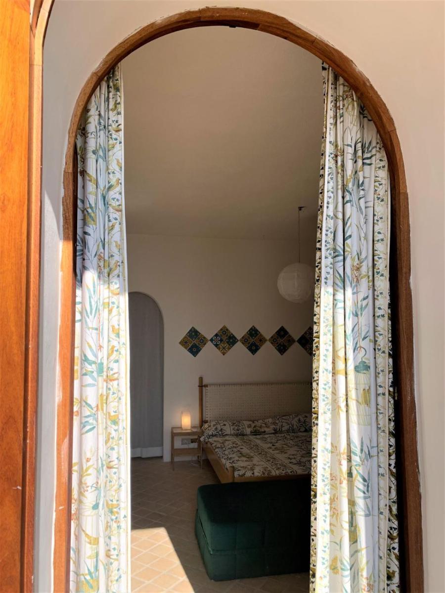 Casa La Pineta - con giardino e vista mare - Housity