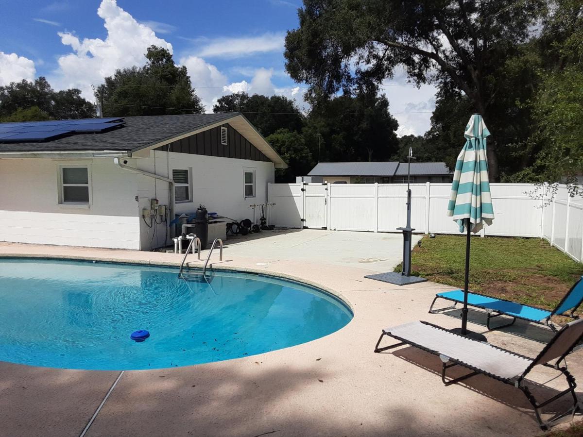 SPACIOUS POOL HOME in North FL - Housity