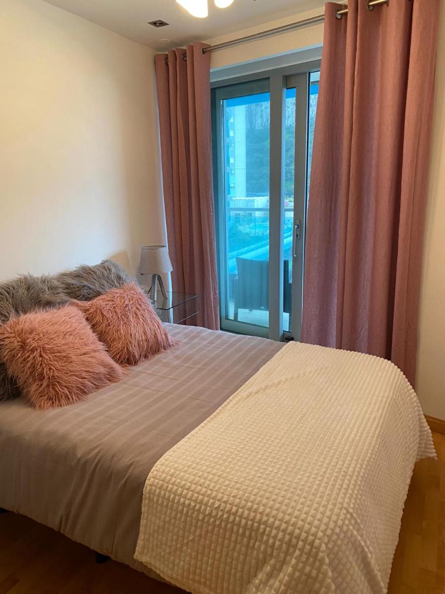 2 bedroom 1 bathroom apt with Communal pools in Ocean Village - Housity