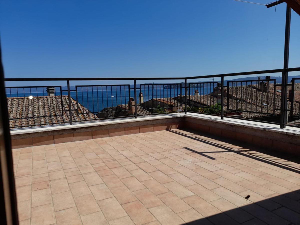 Mansarda sul Lago a Marta - Housity