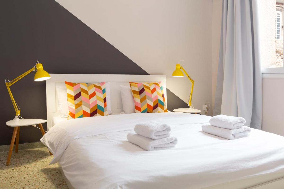 Psirri Place economy apartments centrally located - Housity