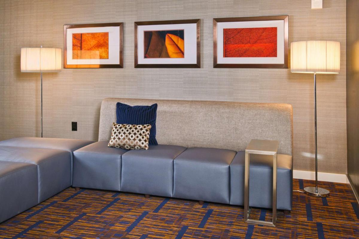 Sonesta Select Tinton Falls Eatontown - Housity
