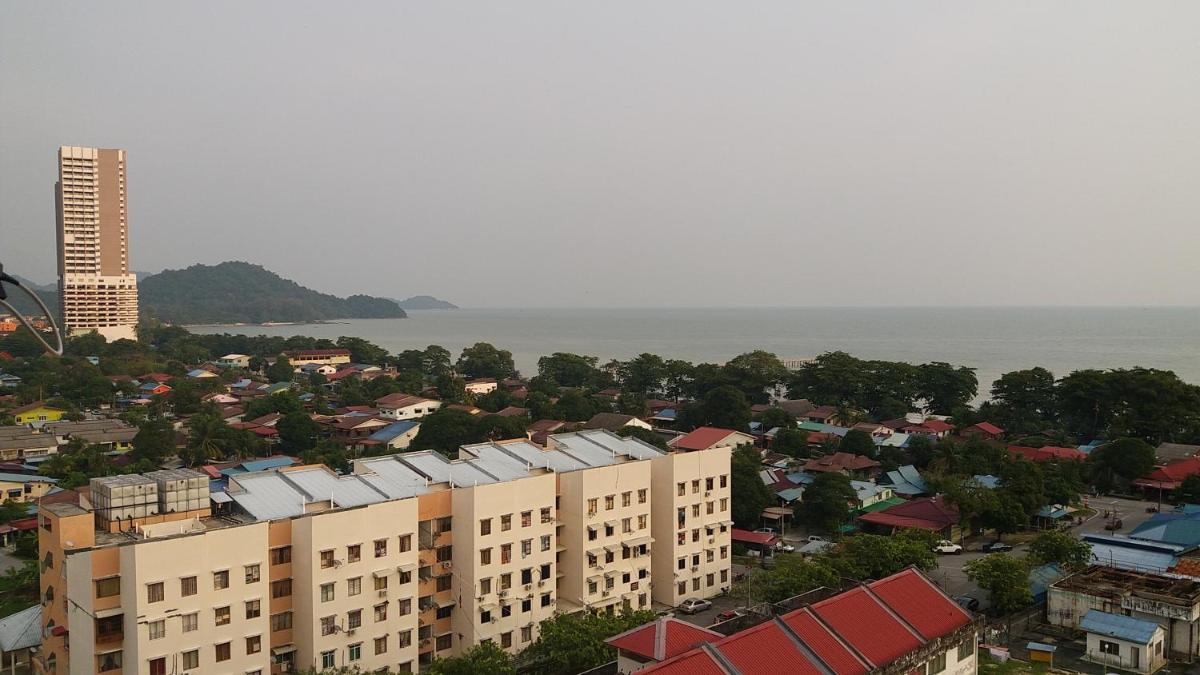 Coastside Homestay - Housity
