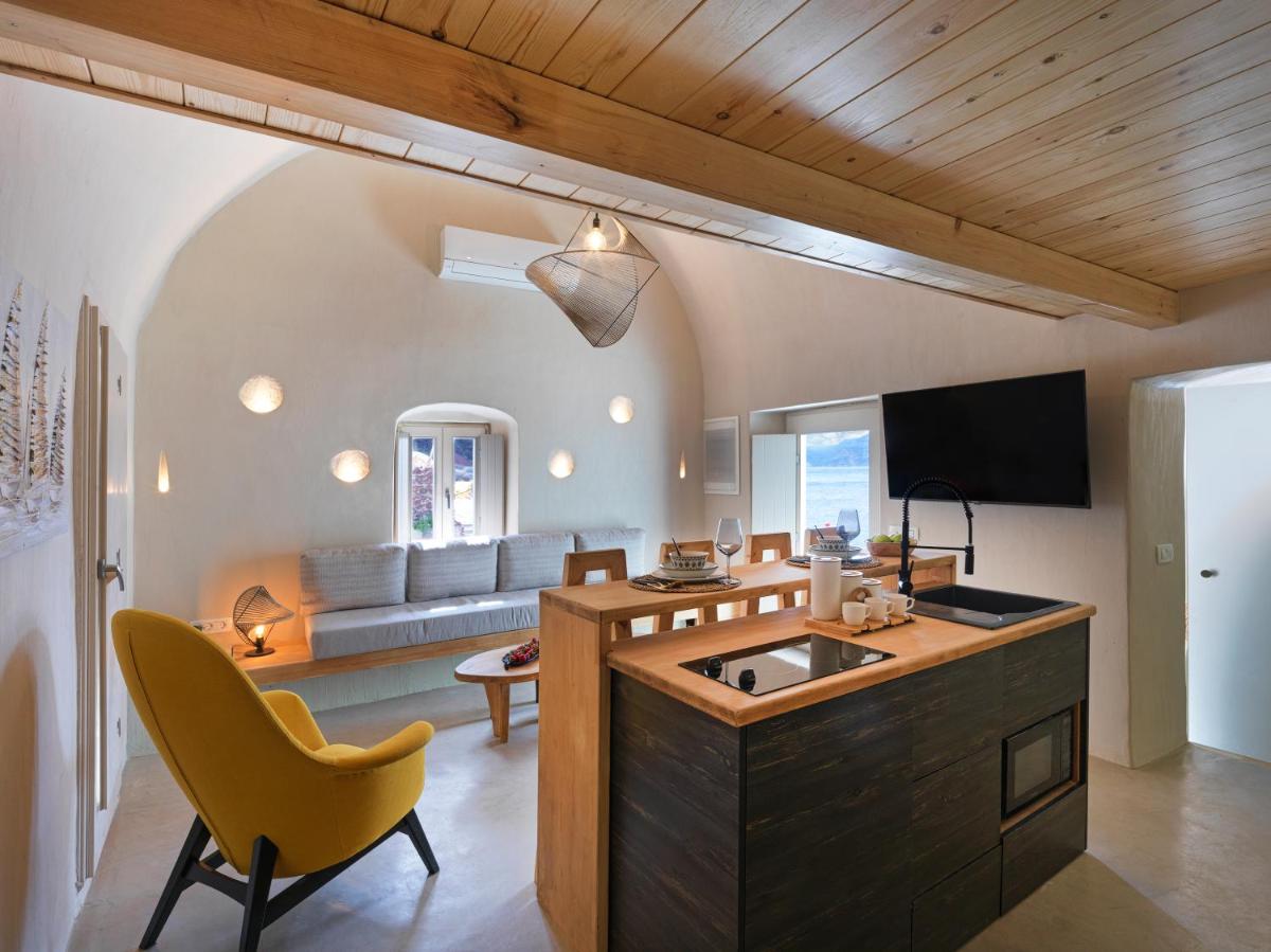 Secret Gem Suites - Housity
