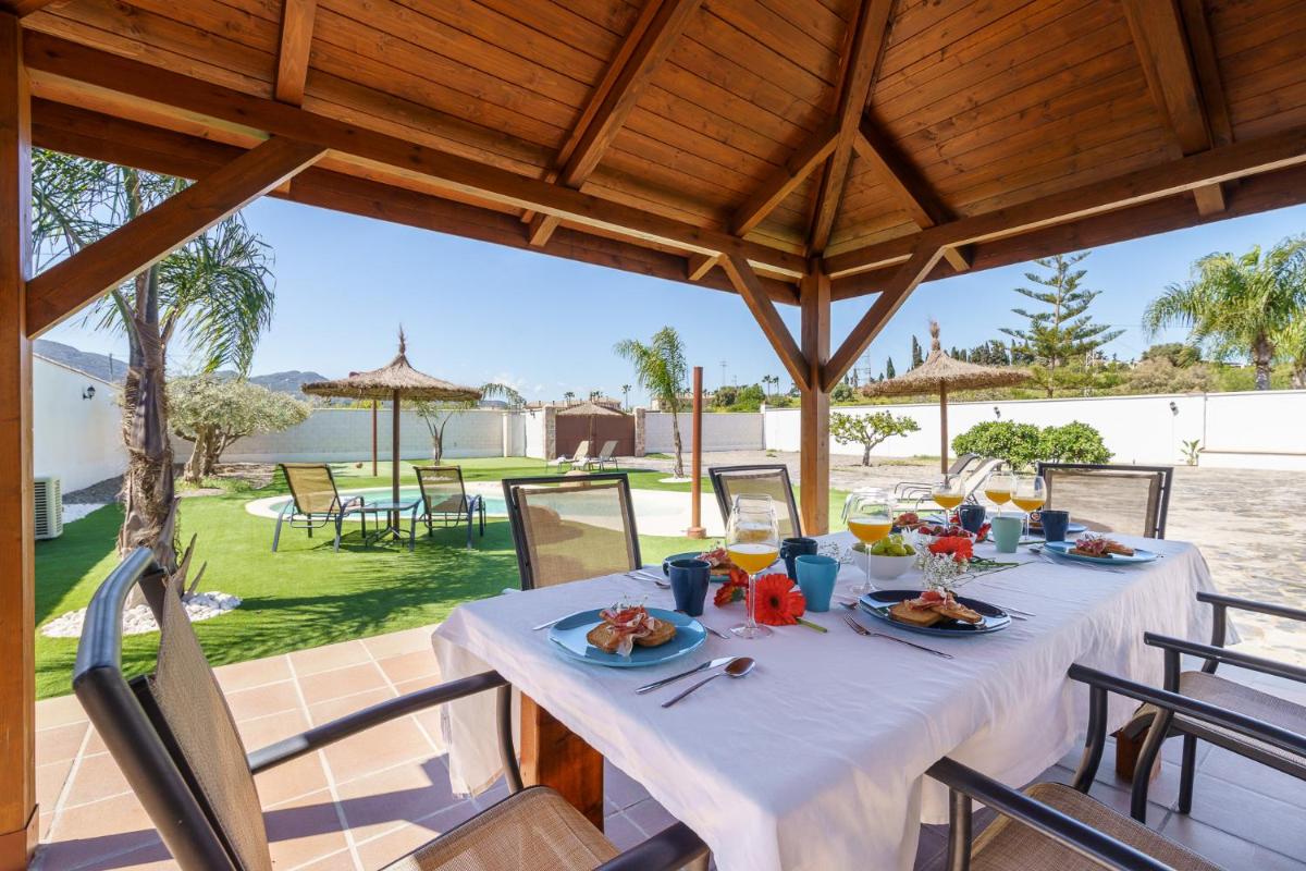 Serrano Country House Heated Pool - Housity