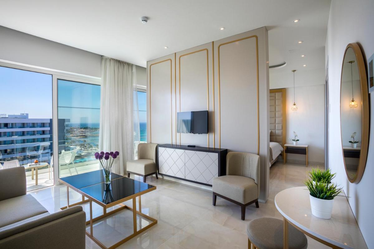 Constantinos the Great Beach Hotel - Housity