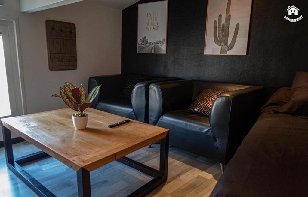 Le Caractère - centre ville- WIFI- parking - Housity