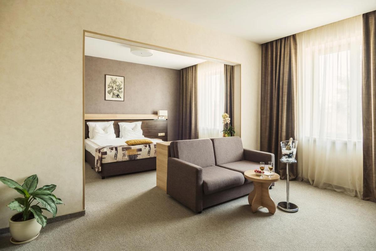 Dunav Plaza Hotel - Housity
