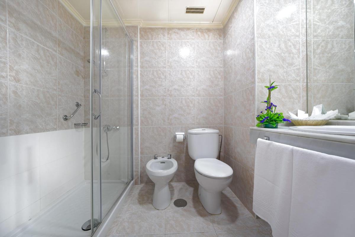 Un baño de Relaxia Beverly Park