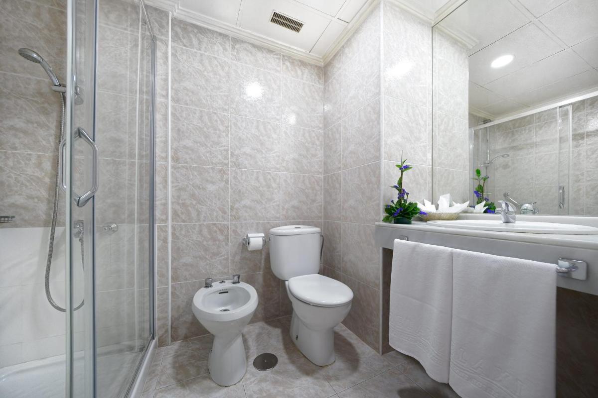 Un baño de Relaxia Beverly Park