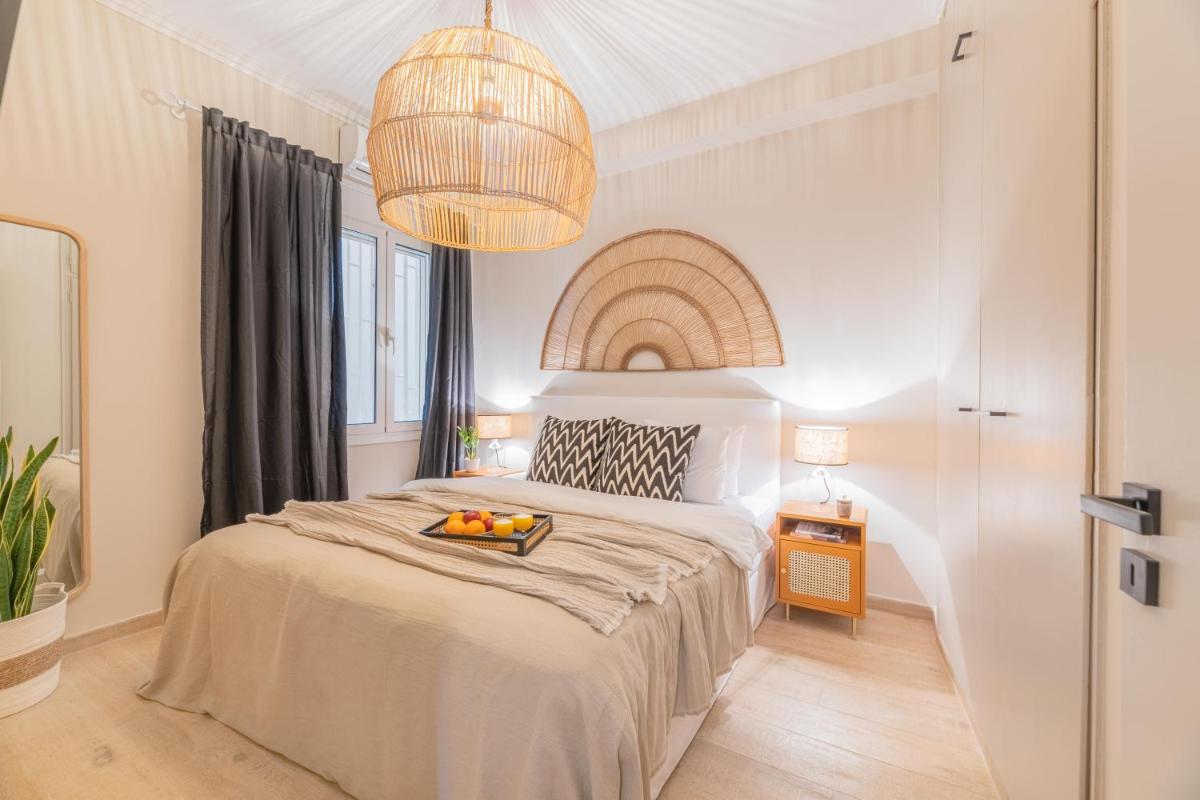 Minimal Retreat w/ Watercoloured Sunset View - Housity