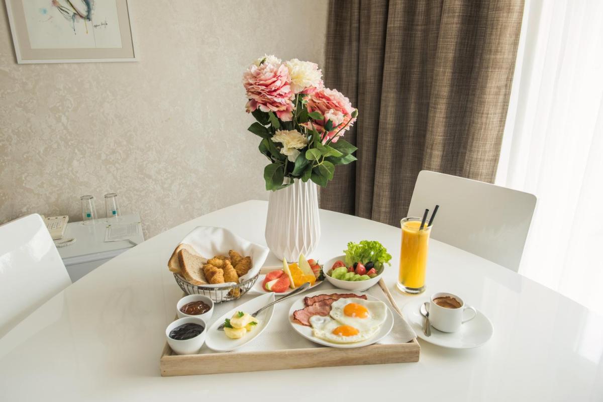 Dunav Plaza Hotel - Housity