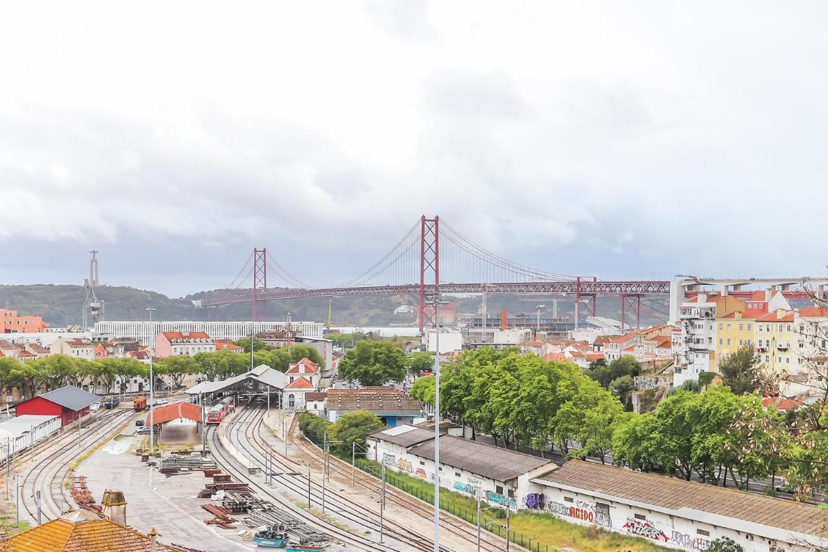 Vita Portucale ! Stylish Apartment Campo Ourique - Housity