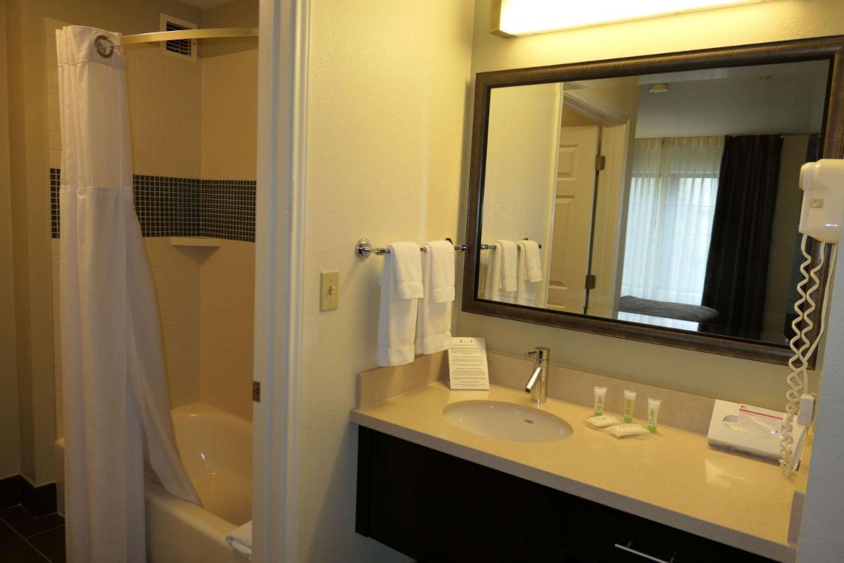 Sonesta ES Suites Portland Vancouver 41st Street - Housity