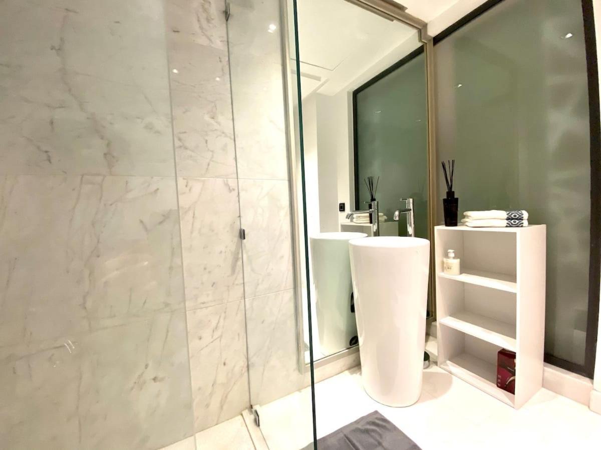 The Dream 11 Modern & Chic flat in the best Area - Housity
