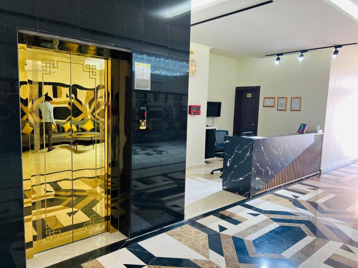 Falcon Grand Hotel - Housity