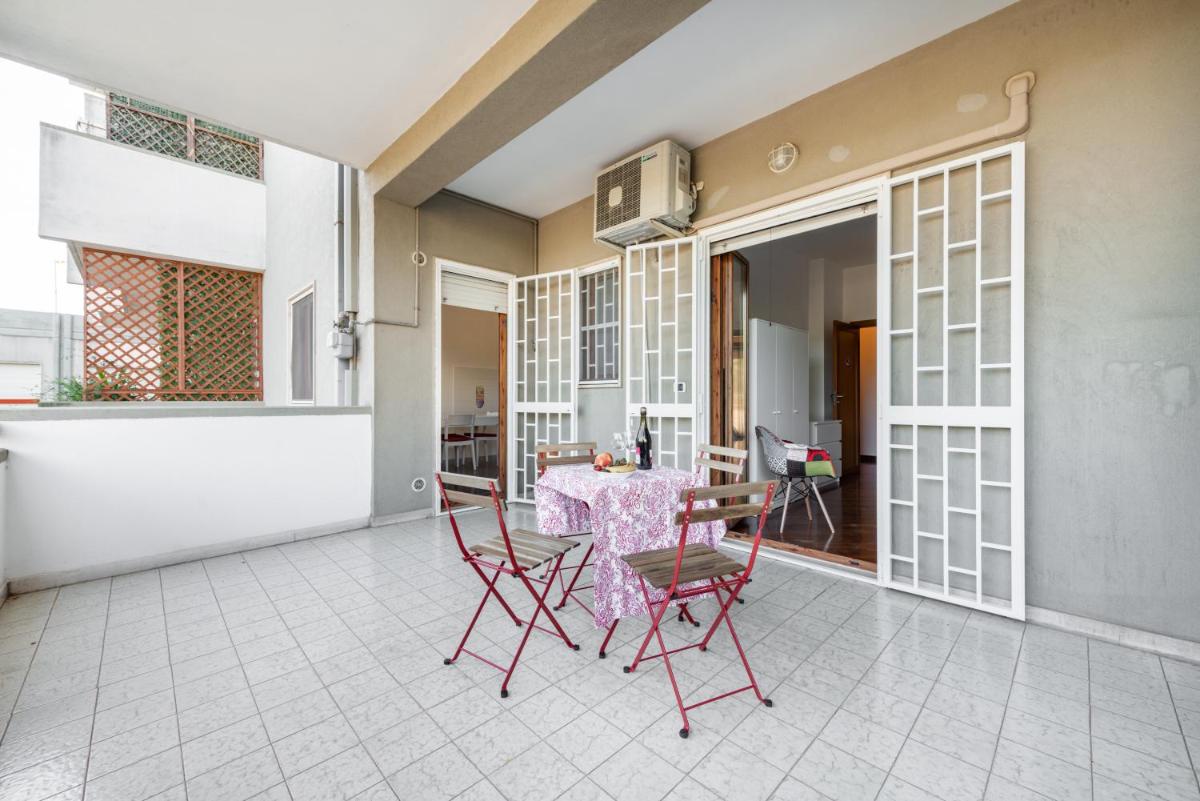 Roomy Apartment with terrace & parking - Housity