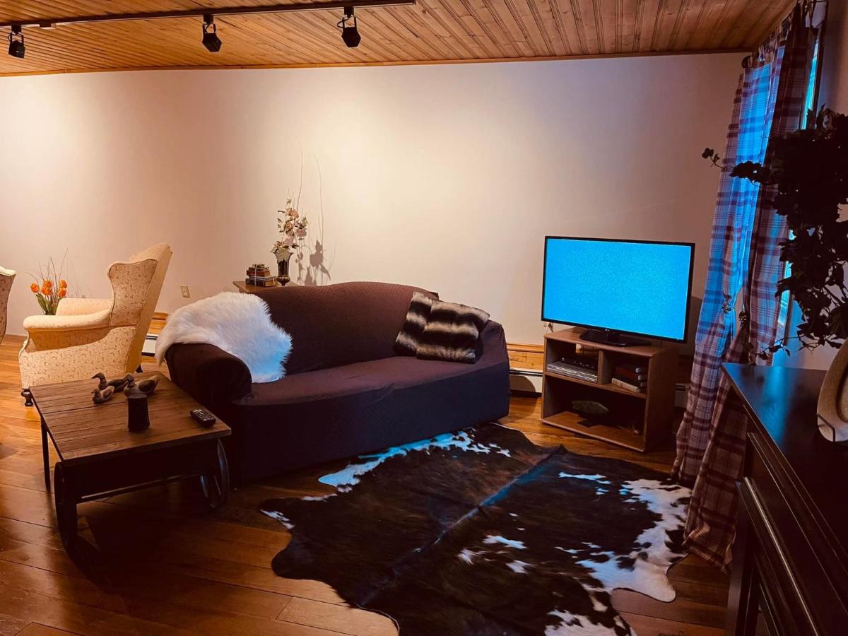 Forest & Lake PEI Bed & Breakfast - Housity
