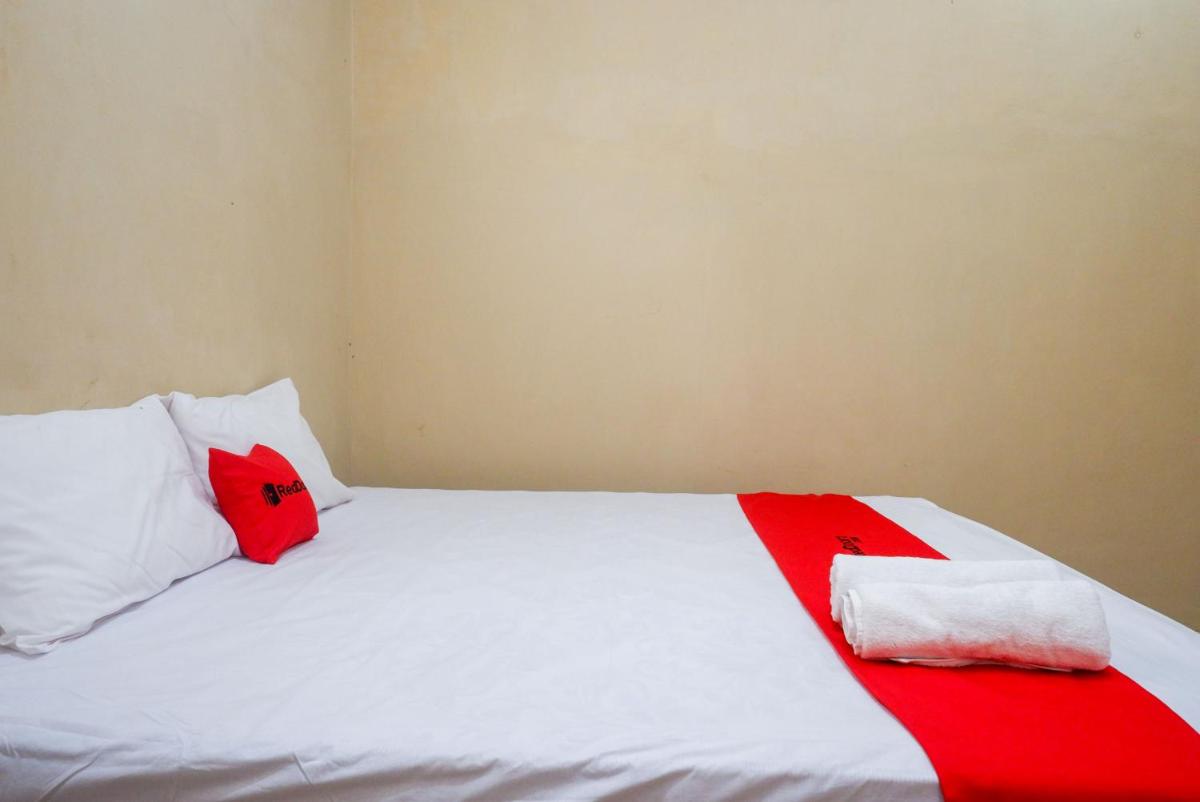 RedDoorz near Yogyakarta International Airport - Housity