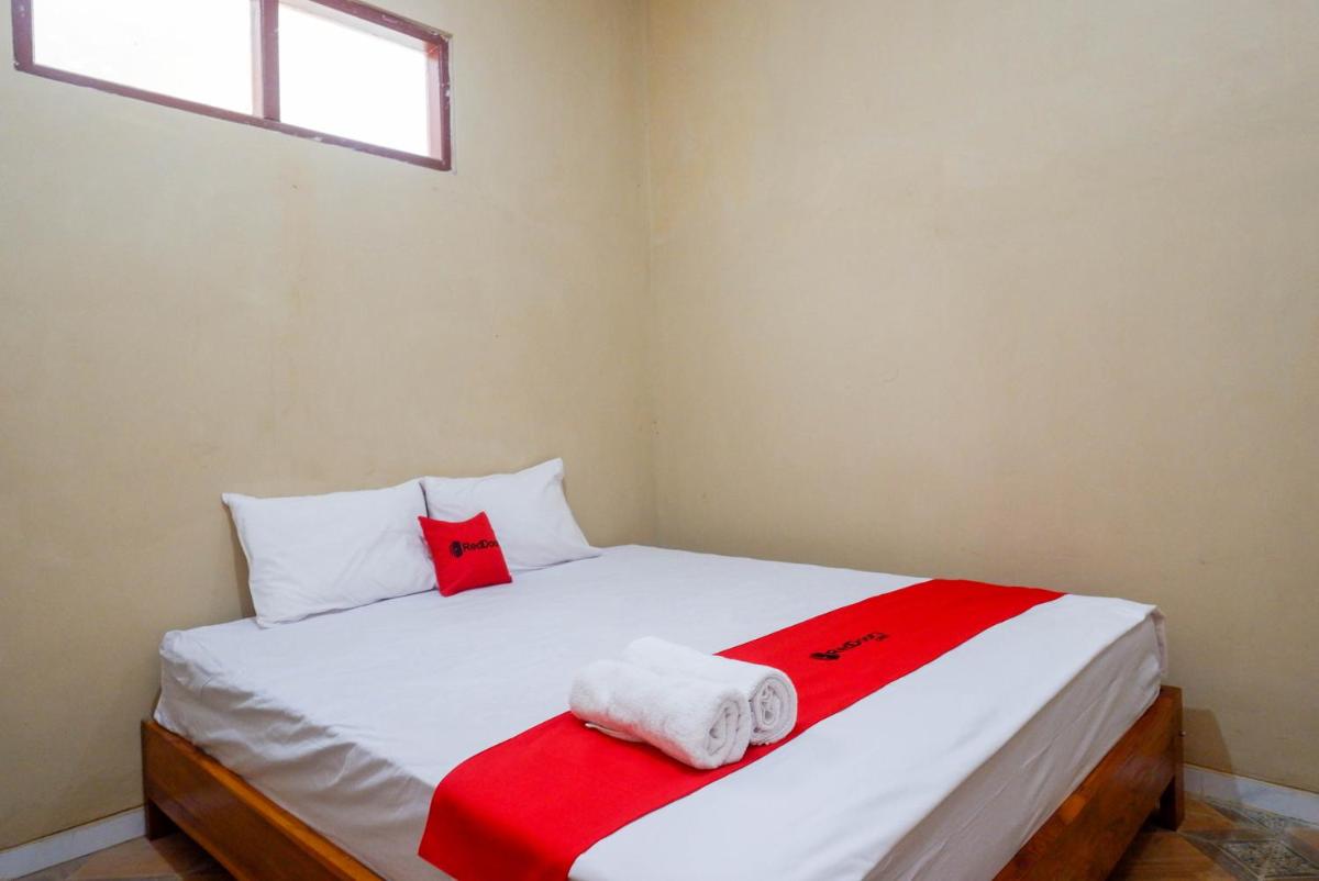 RedDoorz near Yogyakarta International Airport - Housity