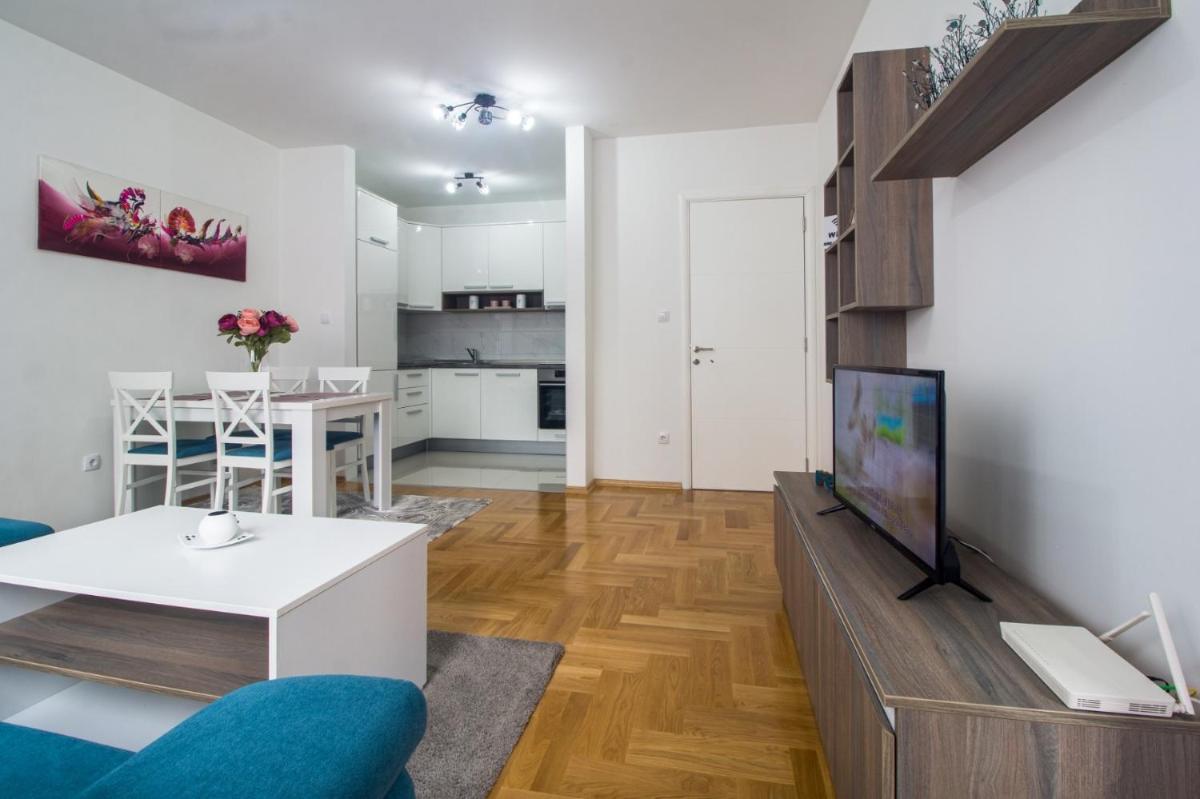 Iskra - Housity