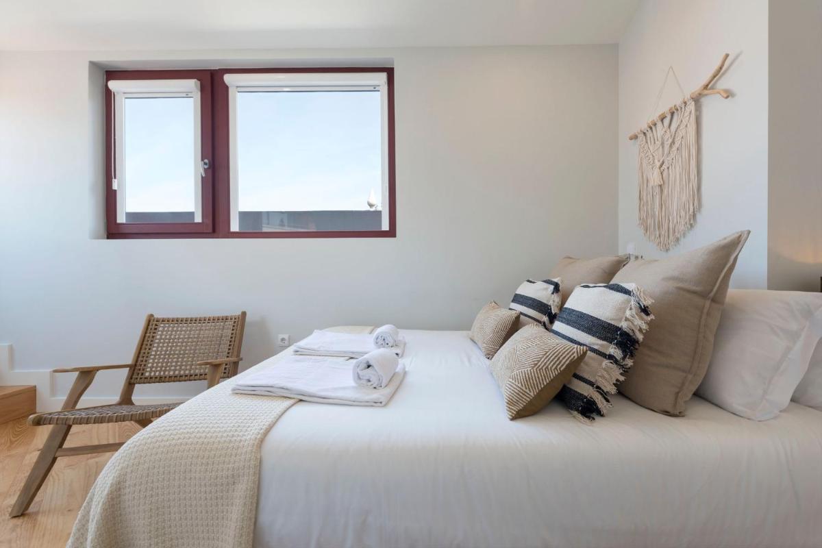 Central Superb Flat w/ AC & Balcony by LovelyStay - Hizvo