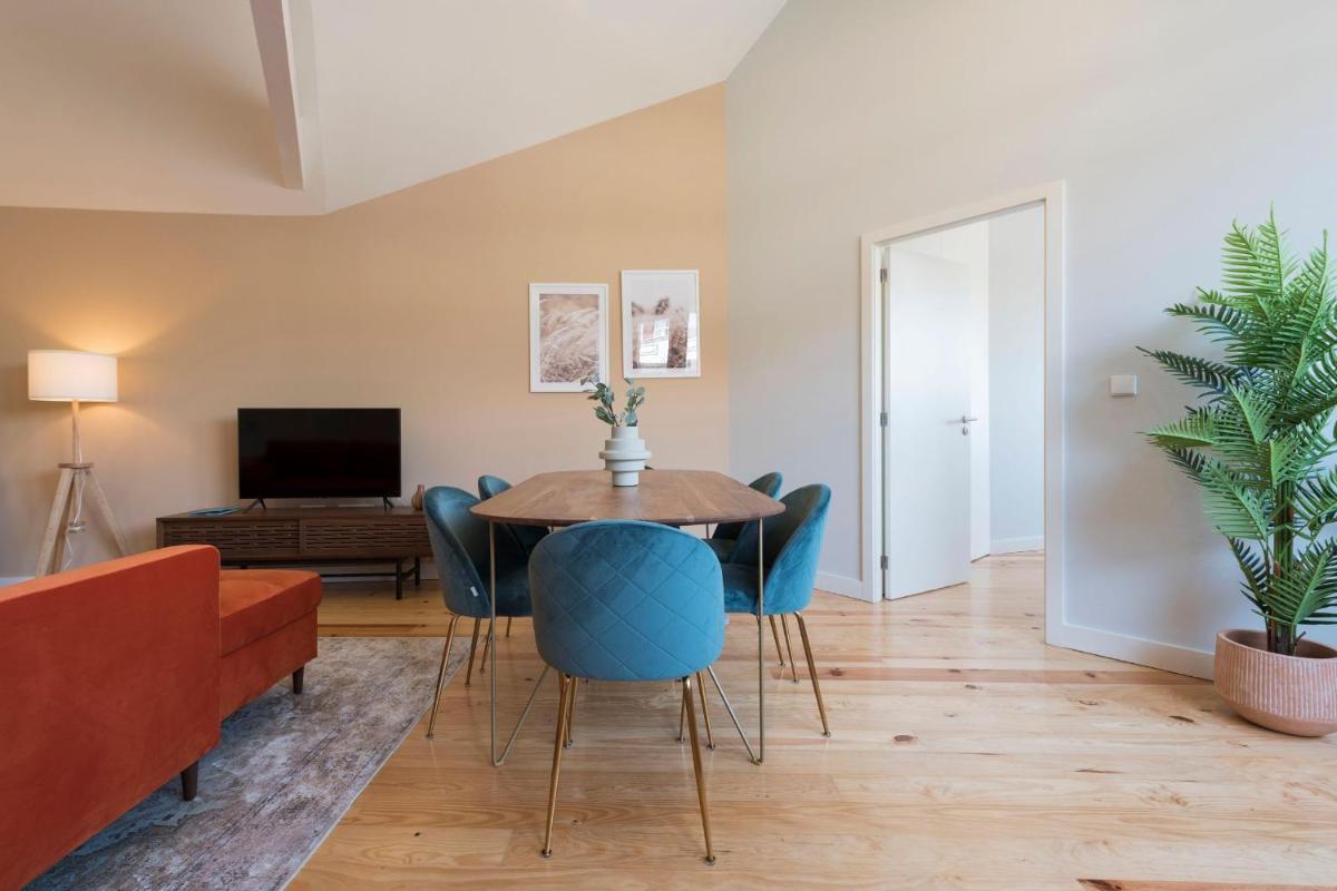 Central Superb Flat w/ AC & Balcony by LovelyStay - Housity