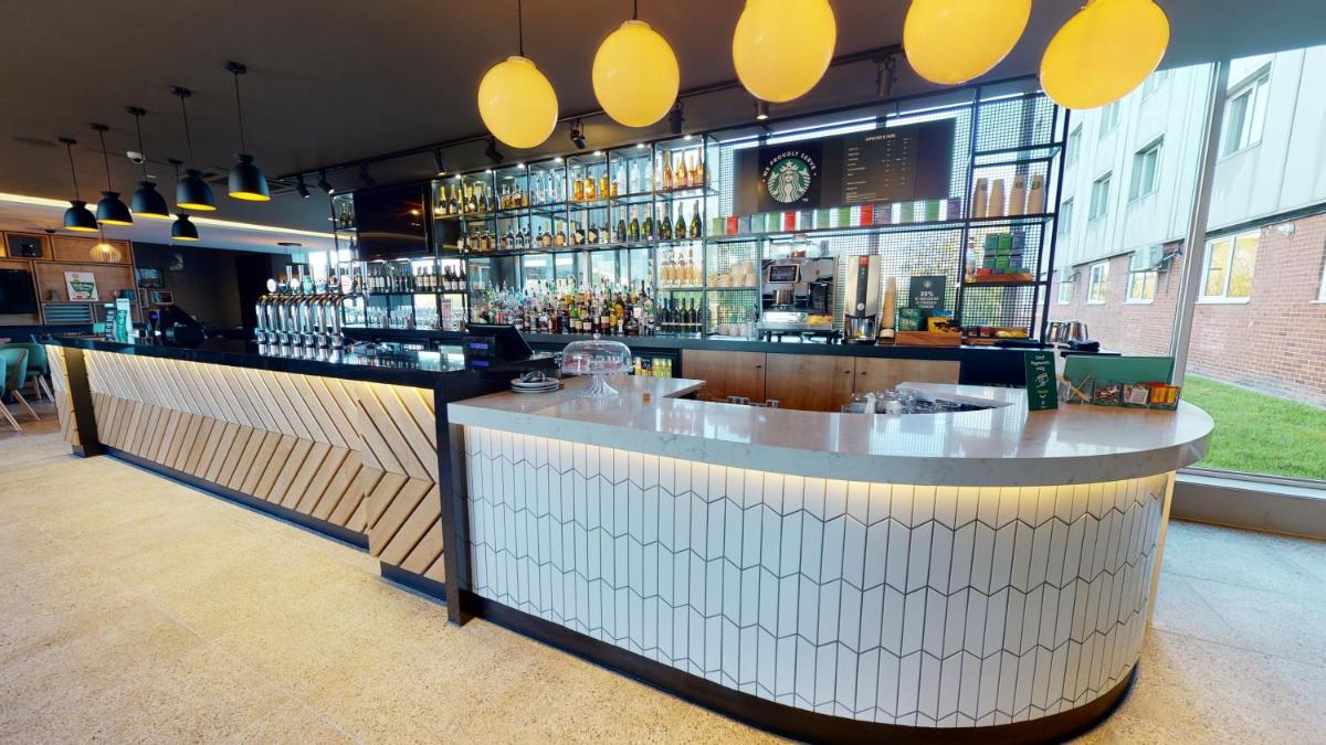 Holiday Inn Basildon, an IHG Hotel - Housity