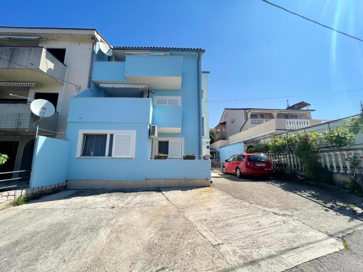 Charming apartment in Jadranovo with sea view 35 m² - Housity