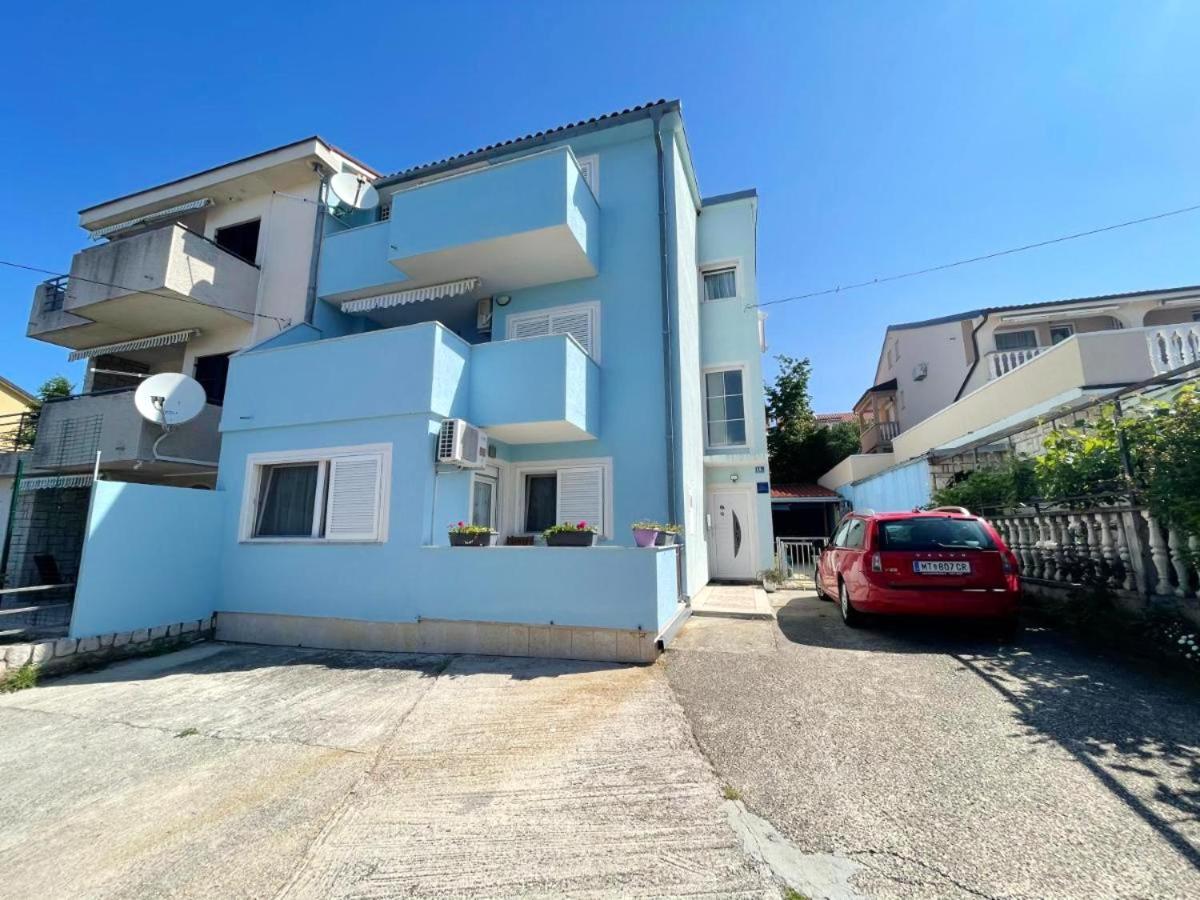 Cozy Seaside Apartment in Jadranovo 24 sqm Ocean View - Housity