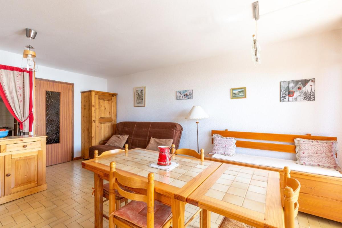 Apartment with Balcony and View - Housity