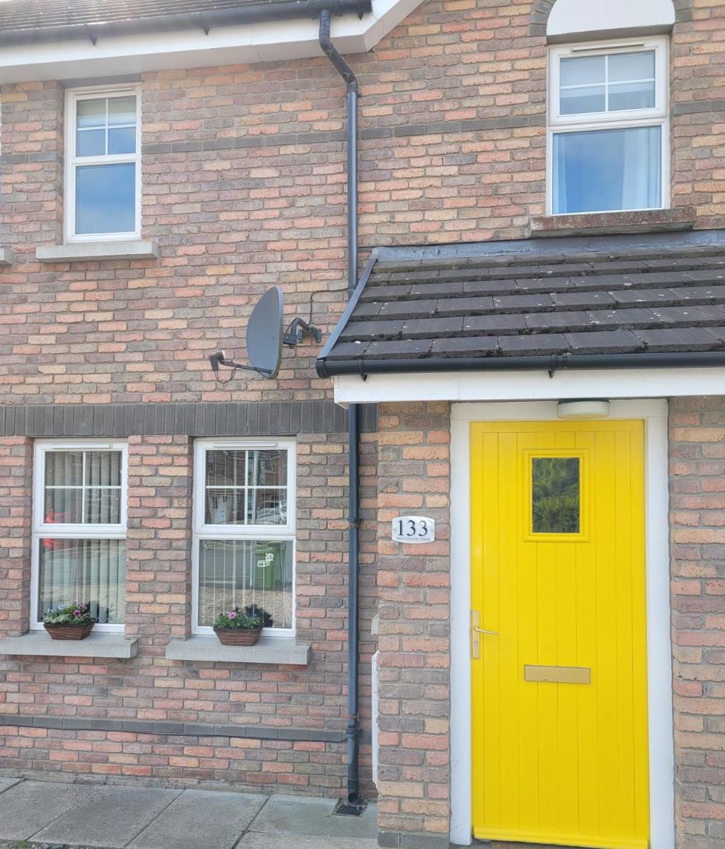 The Yellow Door - Housity