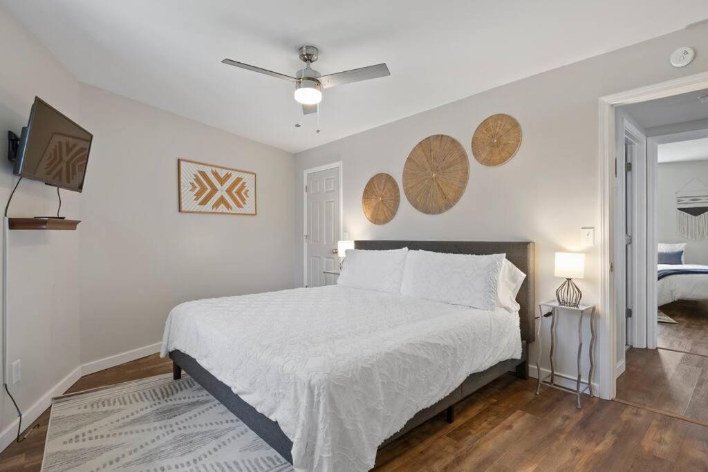 Maggie Valley Cottage W/ HotTub and Pet Friendly - Housity
