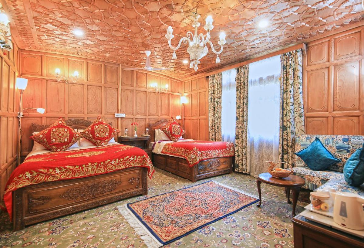 Suitetrails - Kolu Group Of Houseboats