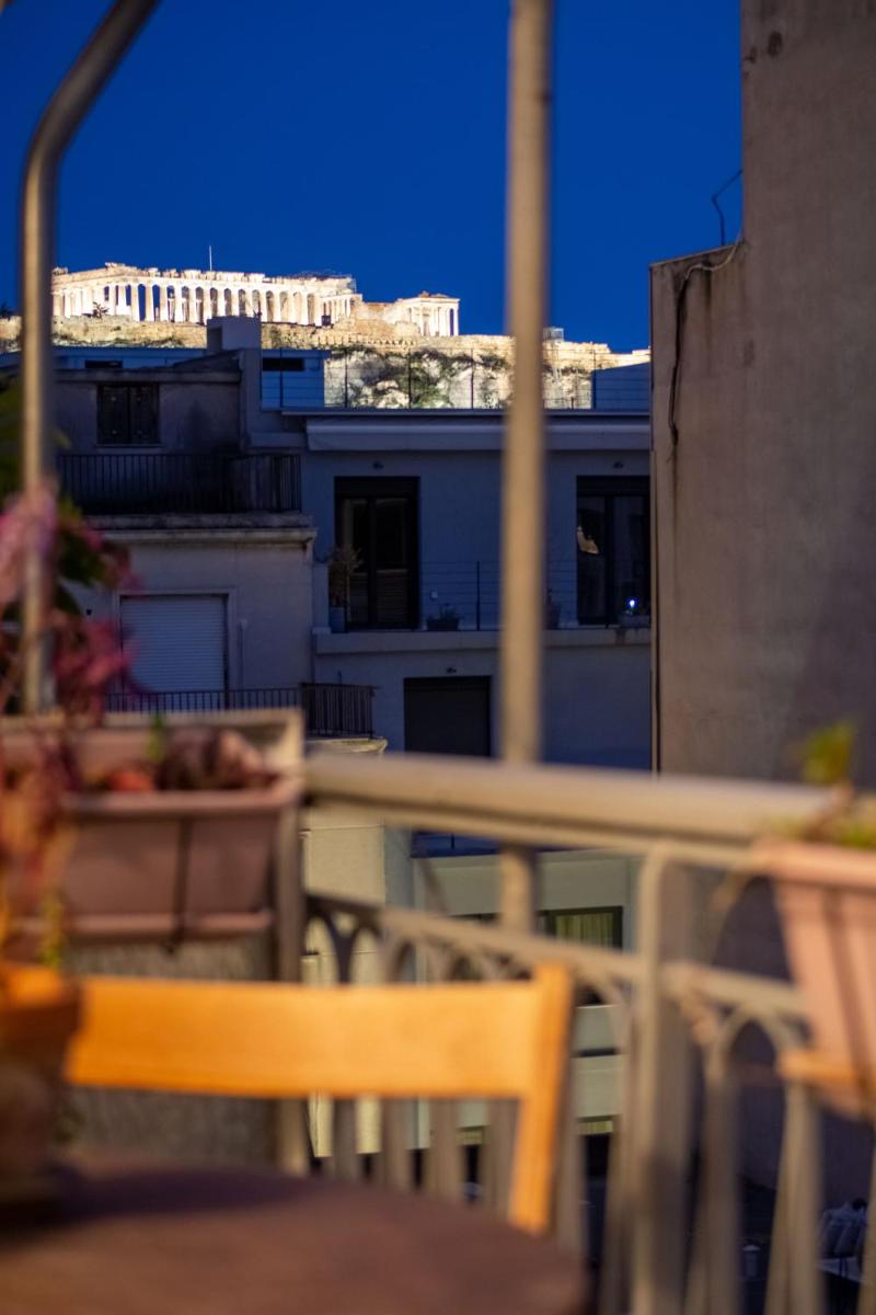 Mosaics central studio apartm with Acropolis view - Housity