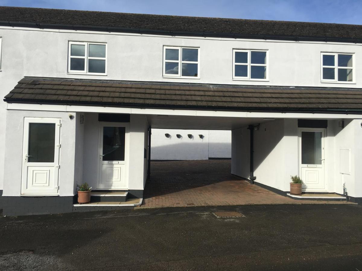 The Bullshead, Arthingworth House B&B - Housity