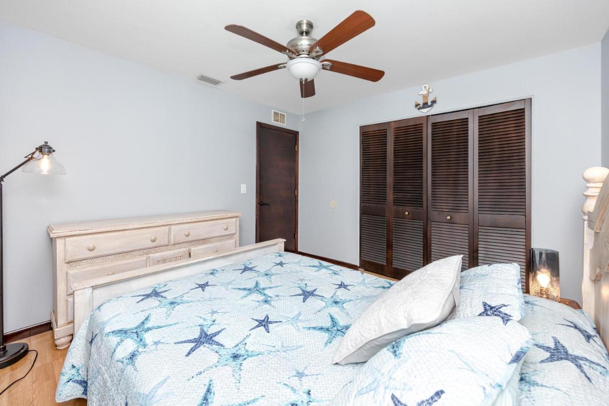 #9 Newly remodeled 5 bedroom house with large heated pool near Anna Maria Island - Housity