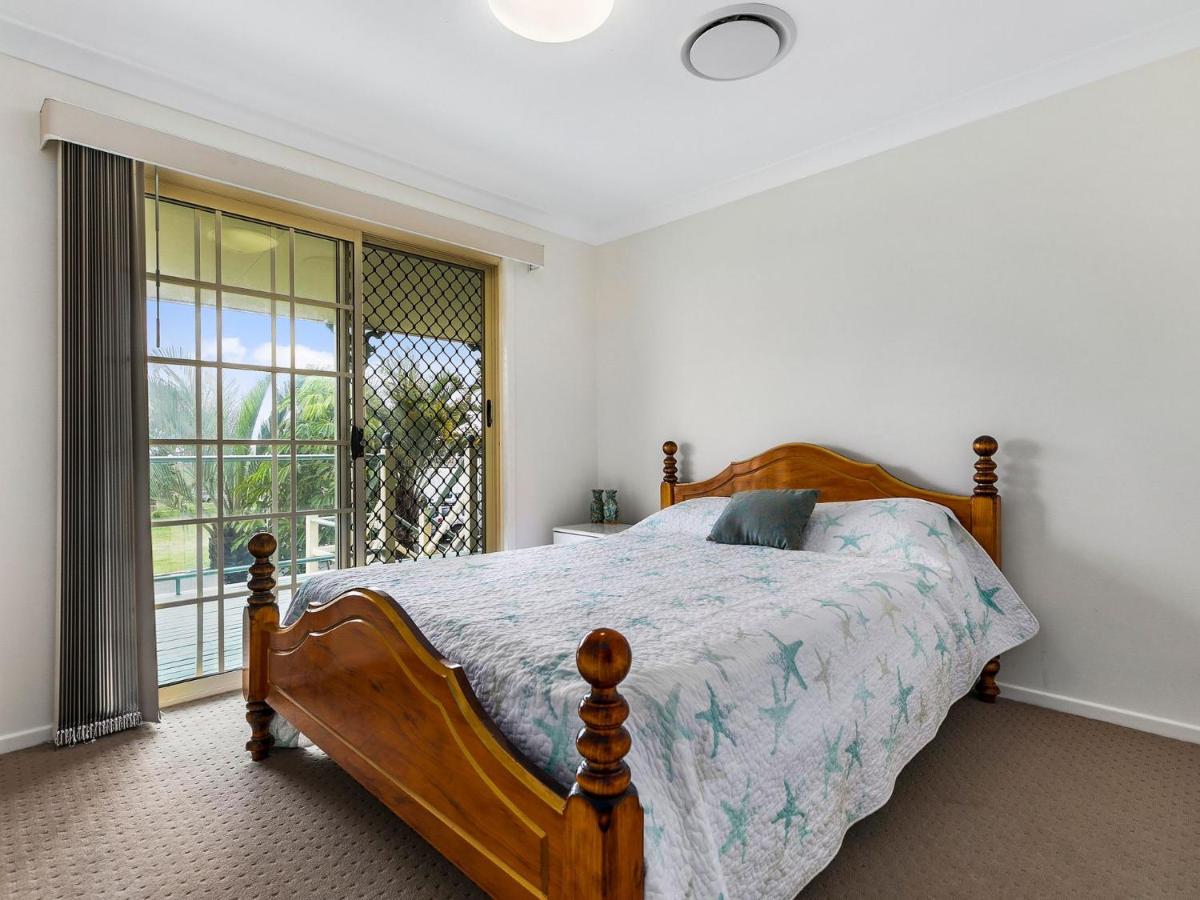 32 Bombala Crescent Rainbow Beach Aircon Pool Pets welcome - Housity