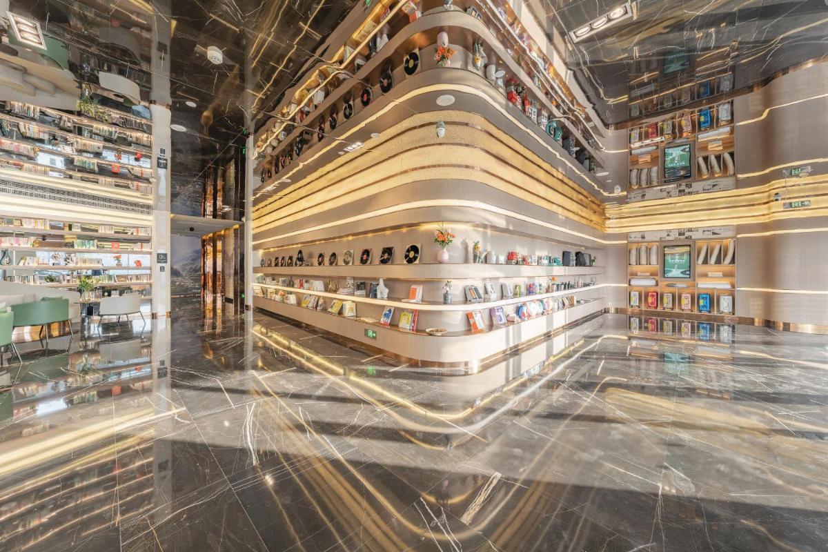 Atour Hotel Kunshan Baoyu Plaza North Changjiang Road - Housity