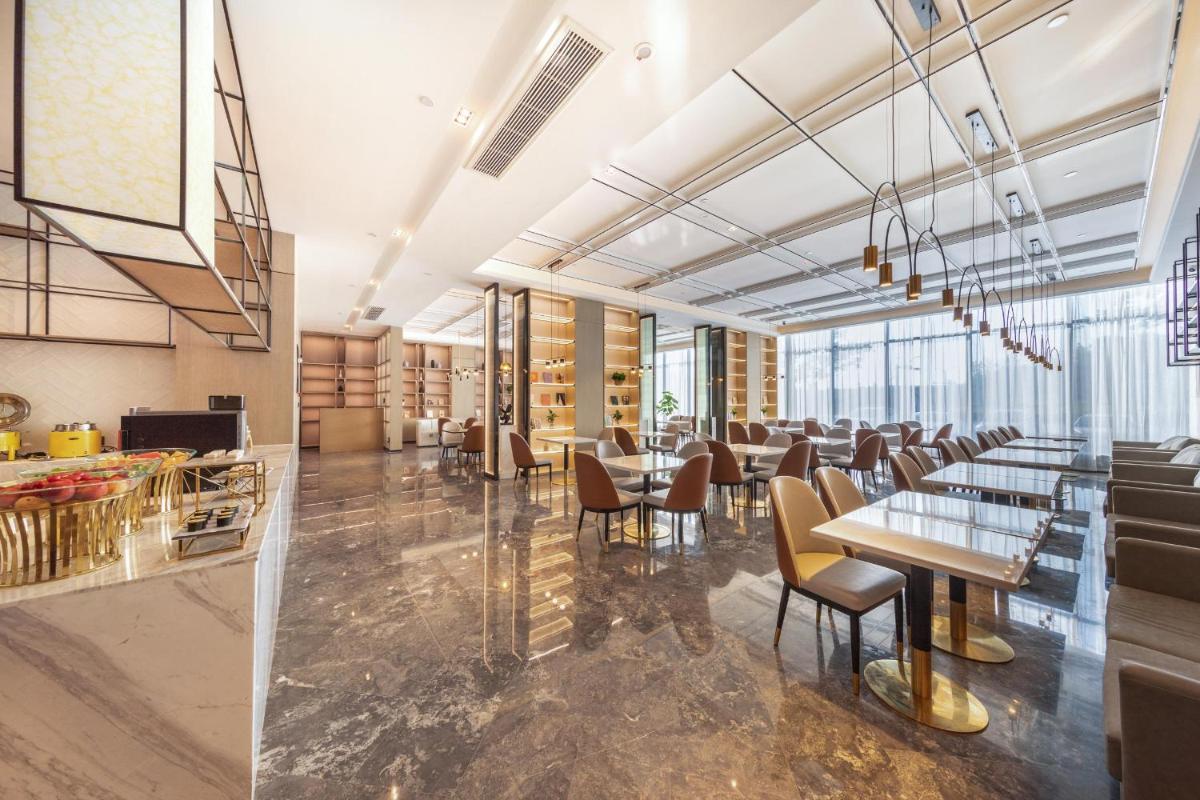 Atour Hotel Nanjing Jiangning Riverside Shike Lake - Housity
