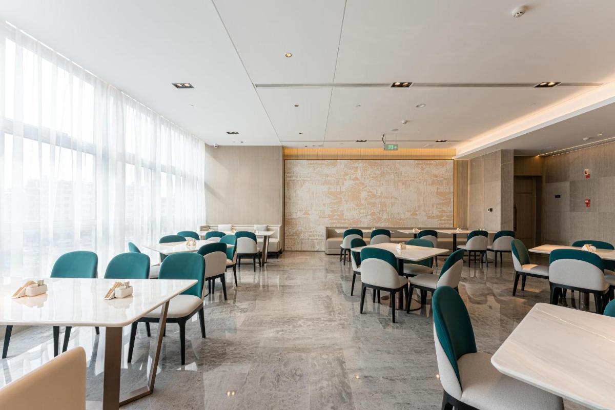 Atour Hotel Yiwu International Trade Transportation Center - Housity
